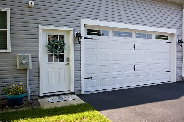 24/7 Emergency Garage Door Panel Replacement experts in Sumner, IL
